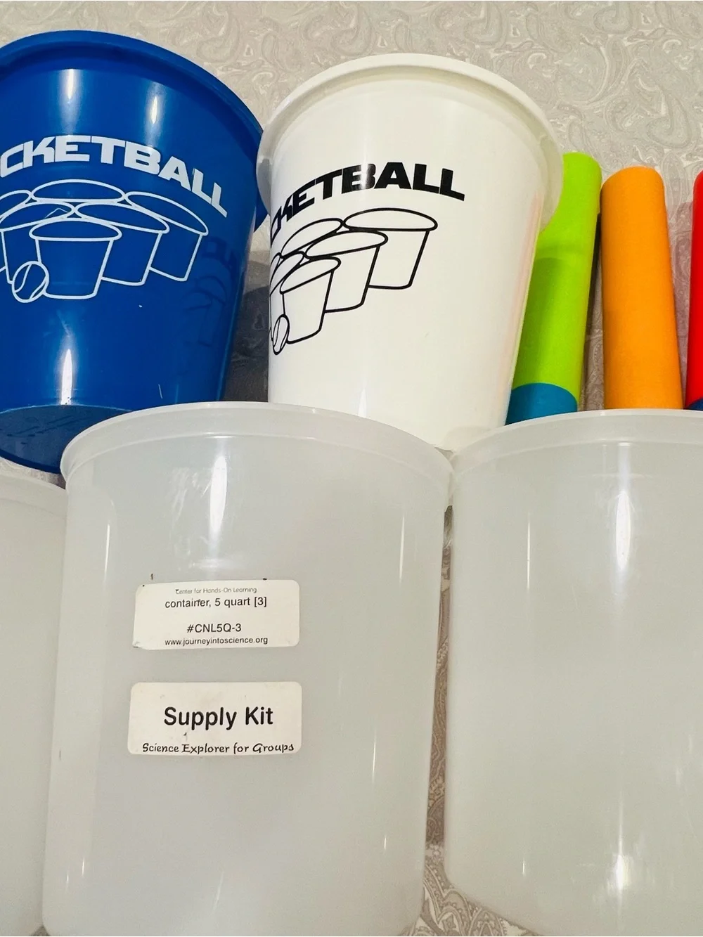 5 White& blue Plastic Bucket with 3 Foam water blasters playing toys